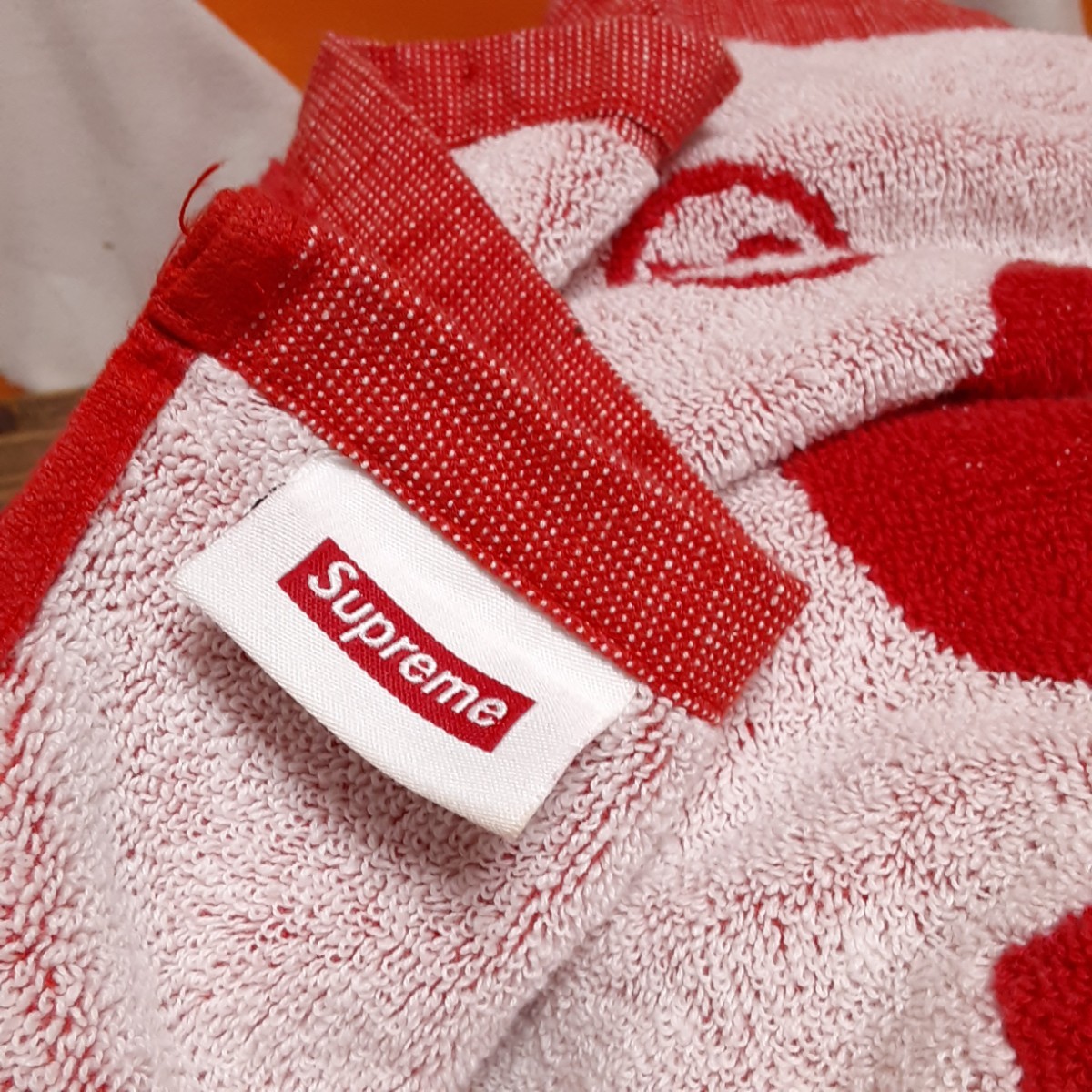 Supreme - Five Boroughs Logo Towel (Black)