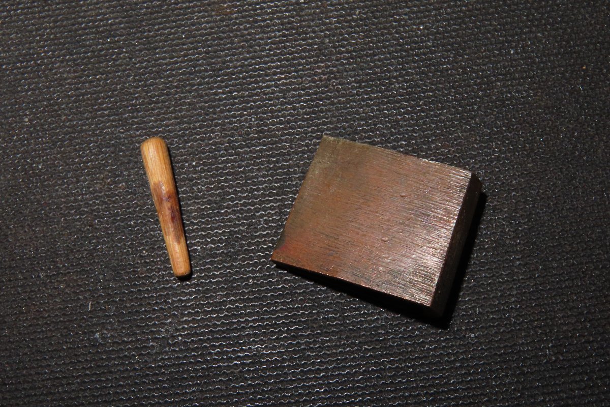 ▽▲短刀　無銘　白鞘　江戸　刃こぼれ　32.5×刀身20.2×反0.1×元幅1.9×元重0.5ｘ先重0.4ｃｍ　160ｇ▲▽