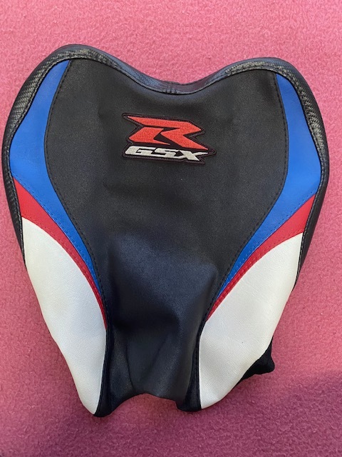 GSX-R1000　ロゴ入りシートカバー　シート表皮