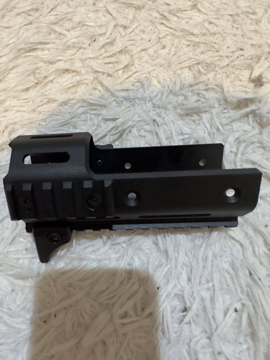 百円スタート　金属製MP5用ハンドガード　フォアグリップ付き