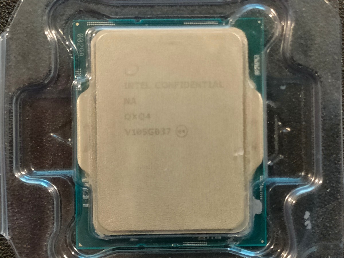 専用 Intel Confidential CPU 12700 ES品本体 Intel Confidential（ Core i7-12700 ）ES 【CPU】 ご覧頂きありがとう