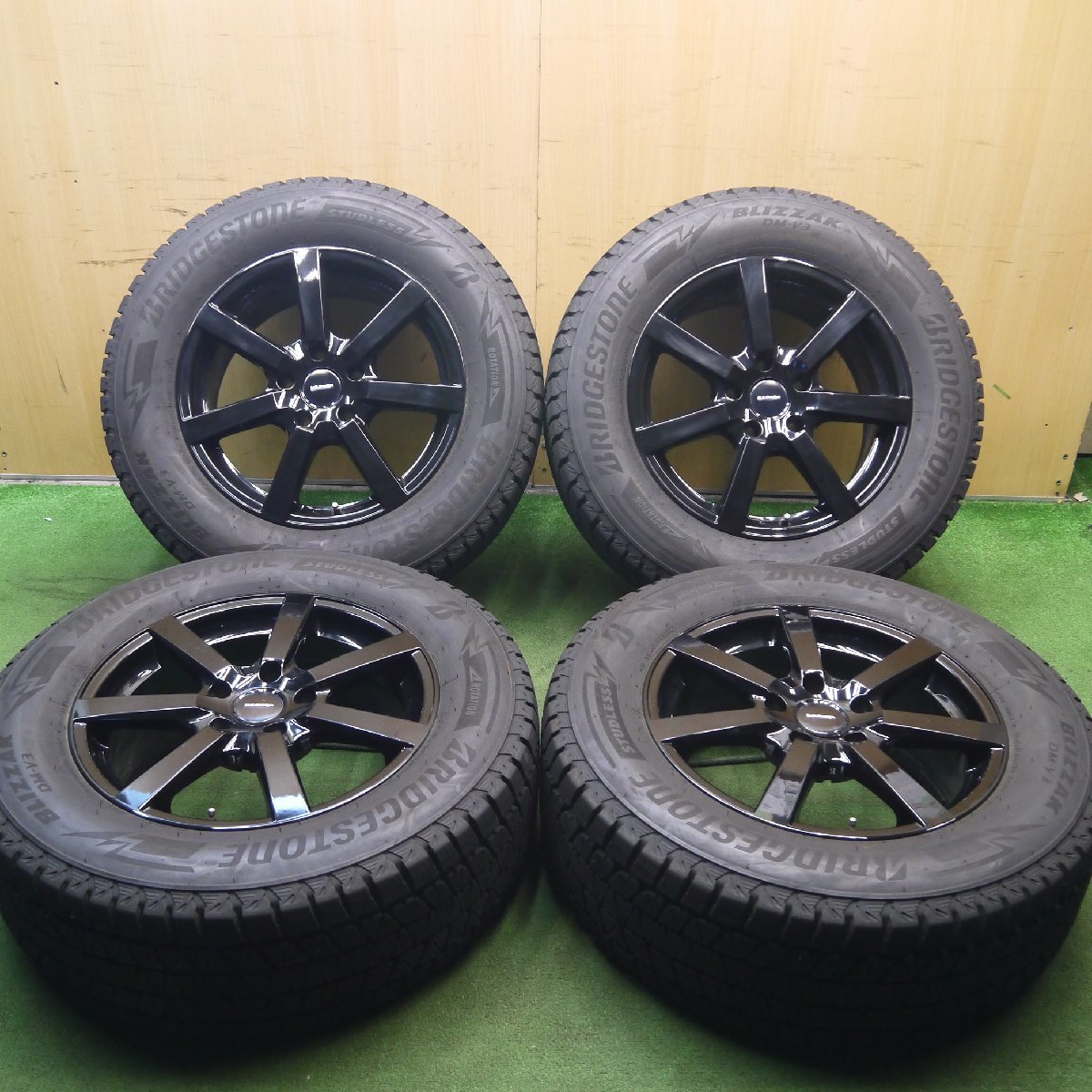 バリ溝！20年！綺麗！9.5分★ジープ グランドチェロキー等 265/60R18 スタッドレス ブリヂストン ブリザック DM-V3 U.S.Design PCD127/5H★