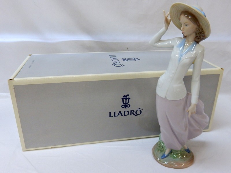 1000円スタート フィギュリン LLADRO リヤドロ #5682 春のそよ風 女性