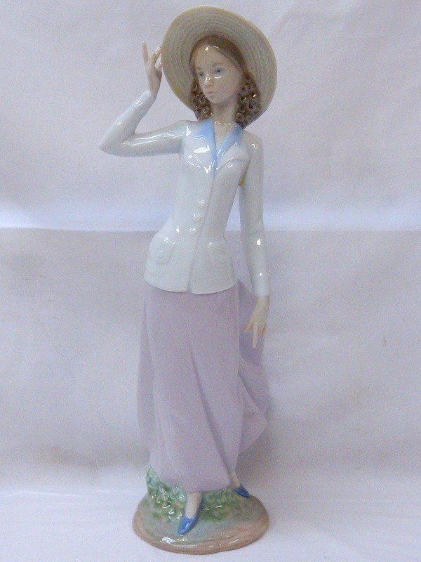 1000円スタート フィギュリン LLADRO リヤドロ #5682 春のそよ風 女性