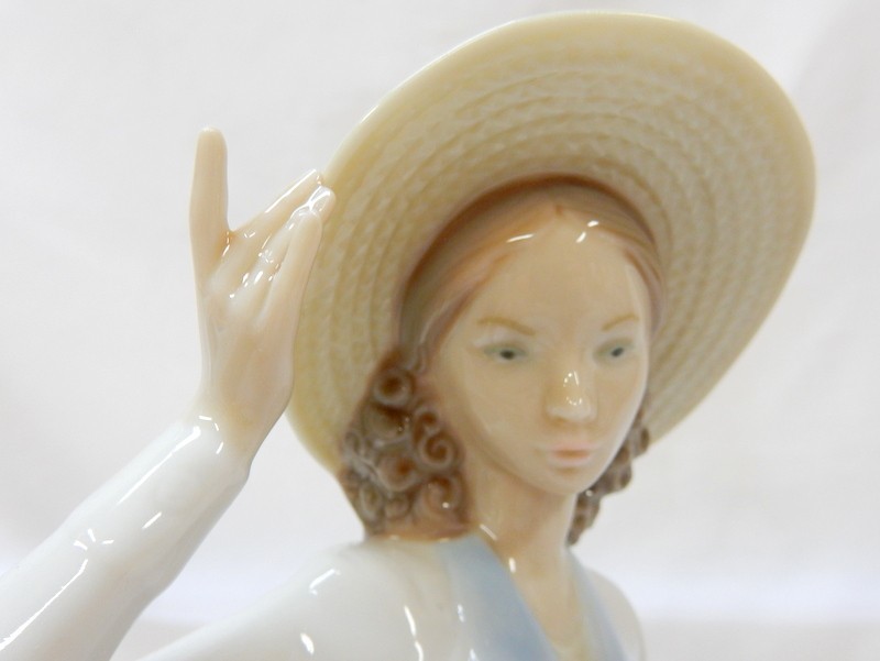 1000円スタート フィギュリン LLADRO リヤドロ #5682 春のそよ風 女性