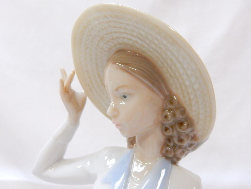 1000円スタート フィギュリン LLADRO リヤドロ #5682 春のそよ風 女性