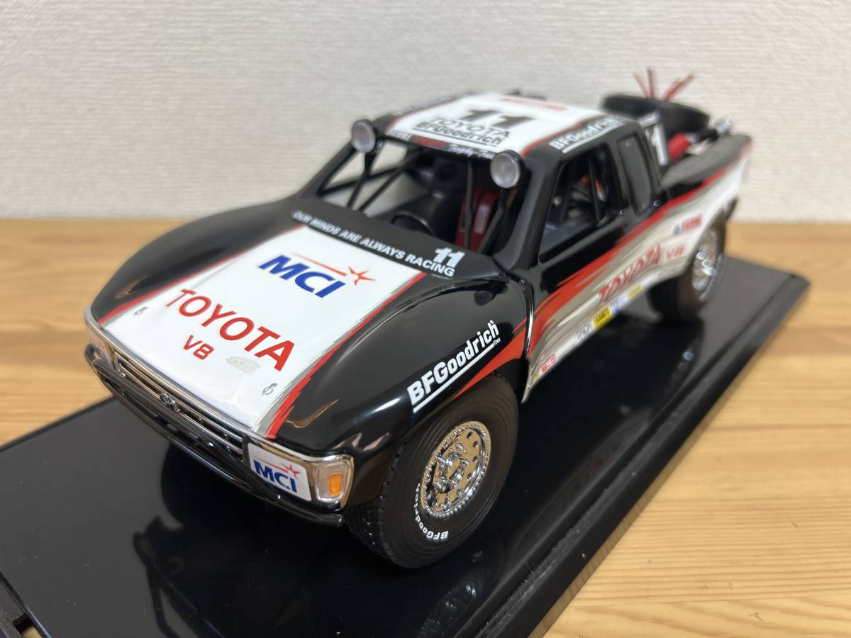 1⁄18 TOYOTA TROPHY-TRUCK ＃11 AutoArt RACING Autoart オートアート