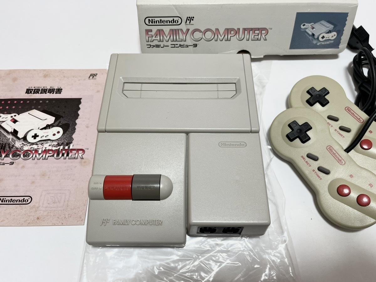 ニューファミコン本体と付属品 FC】NEWファミコン□本体□任天堂□