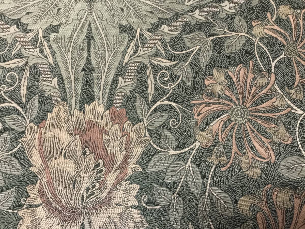 川島織物 ウィリアムモリス ハニーサクル&チューリップ/G　はぎれ　ハギレ　生地 ジャガード織り　横巾141㎝x64㎝　W ー22　送料無料