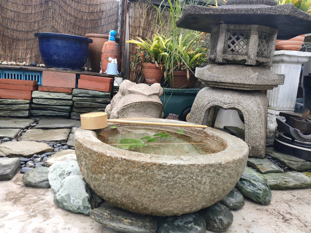 RGE-225872 (姫路市引取限定) つくばい☆溜まり石☆日本庭園