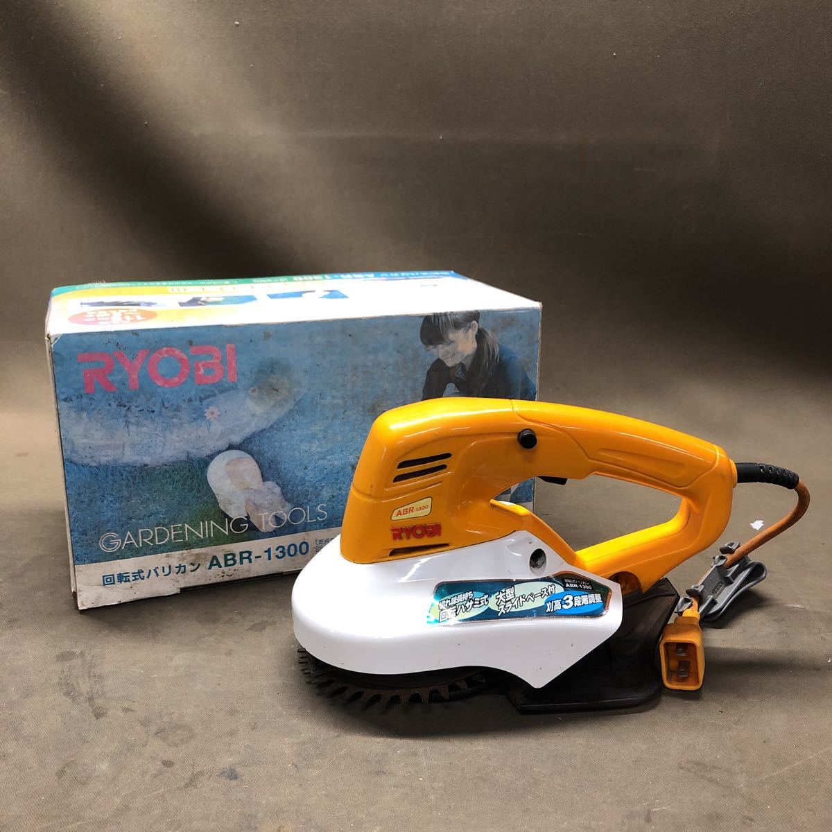 N 1806 中古品 [ RYOBI 回転式バリカン ABR-1300 ] 通電確認済み