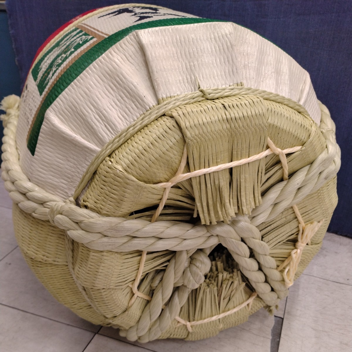 中古】酒樽 二斗樽 空36L(上げ底一斗18L) 蓋無し 吉野杉(菰樽 木樽 
