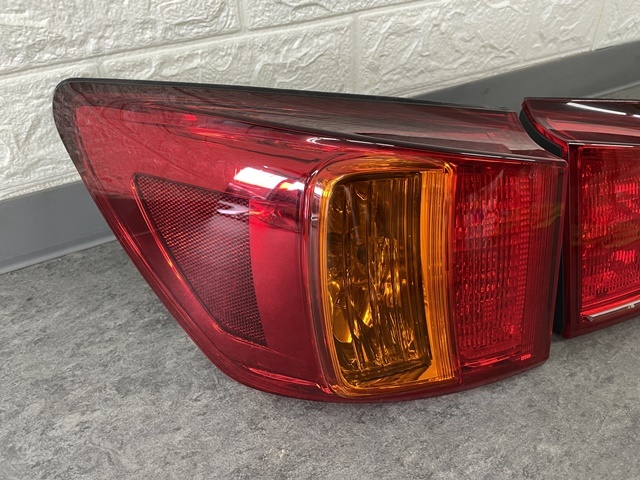 LEXUS レクサス GSE20 GSE21 IS250 IS350 中期 純正 テールランプ 一式