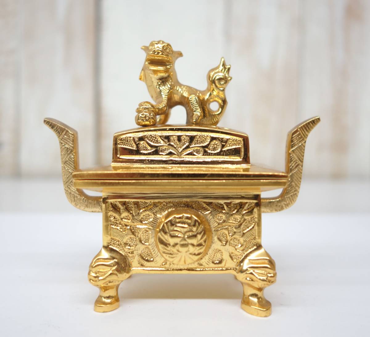伝統工芸 工芸美術 仏教 ＊御東用仏具 高級仏具 ＊鶴亀燭台 獅子摘蓋角