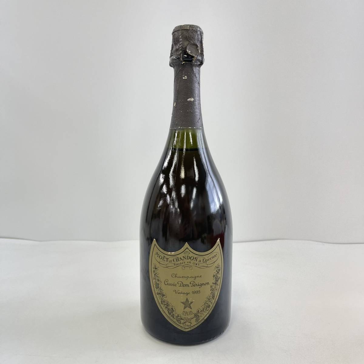 A091-26　酒　Champagne　Cuvee Dom Perignon　Vintage 1995　MOET et CHANDON　シャンパン　ドン・ペリニヨン　12.5％　750ml　