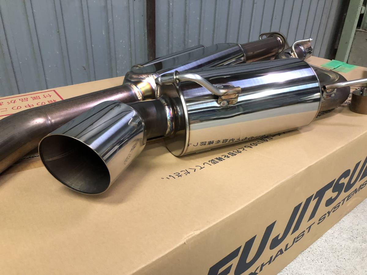 中古美品 FUJITSUBO(フジツボ) マフラー A-RM トヨタ GR86 (ZN8) BRZ