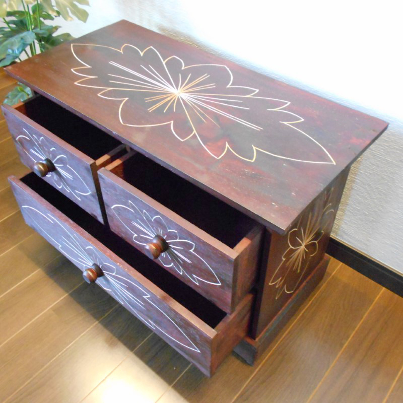 花柄模様 チェスト アジアン家具 バリ家具 収納家具 完成品家具 アンティーク風 ☆アジアン家具 バリ家具 花柄模様 チェスト 収納家具 完成品家具