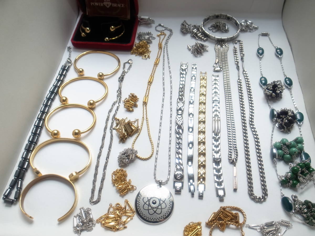 アクセサリー まとめ売り ブローチ ネックレス バングル アクセサリーセット 大量 まとめて バングル ネックレス ブレスレット