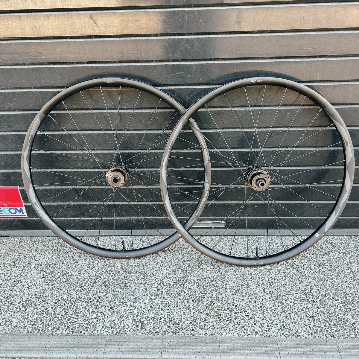 カンパニョーロ Campagnolo 80th 限定 ホイールバッグ ペア 千葉店