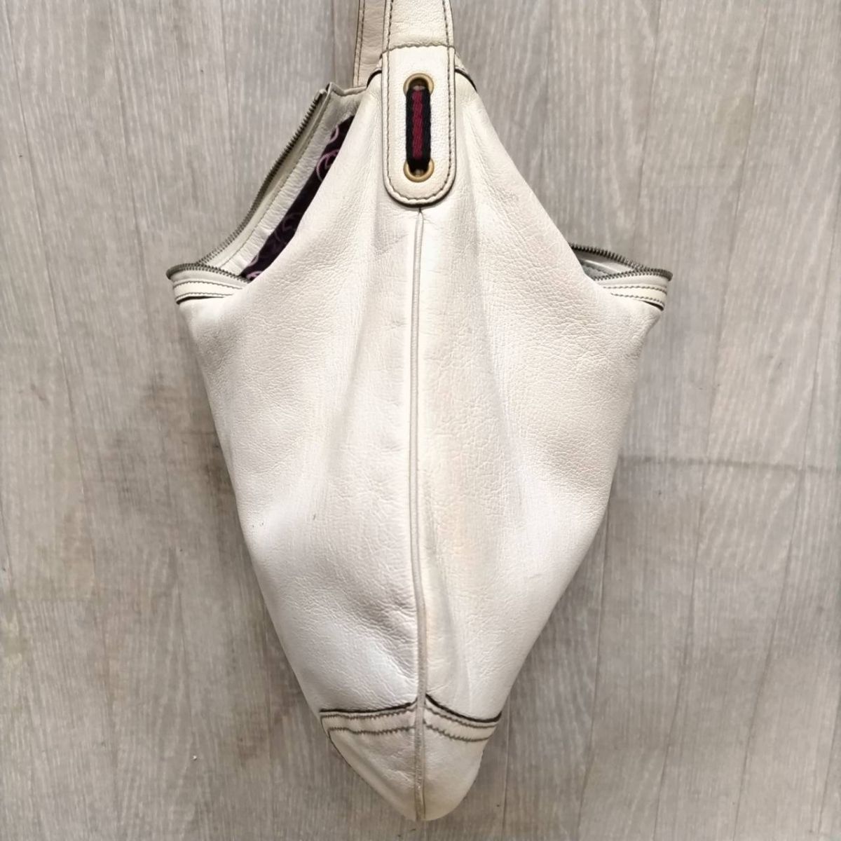 W619-000-000 GUCCI グッチ レザーショルダーバッグ ホワイト No 