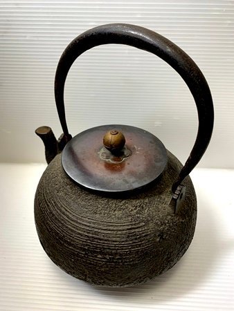 ジャンク扱い 鉄瓶 骨董品 茶道具 煎茶道具 鉄ビン 龍文堂 鉄瓶 茶器 輪線