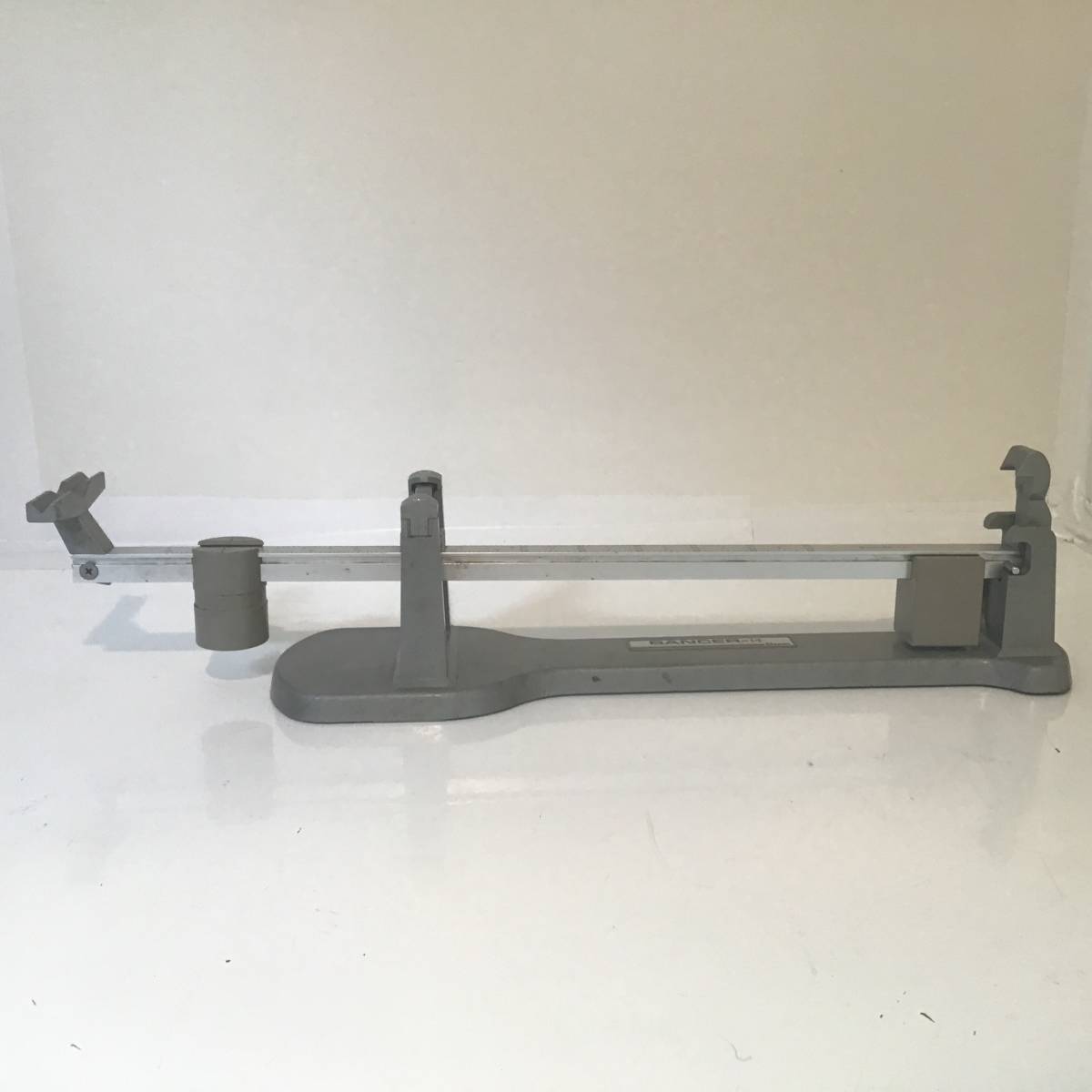 842 ● Dainin BANCER-14 ゴルフクラブバランス測定器