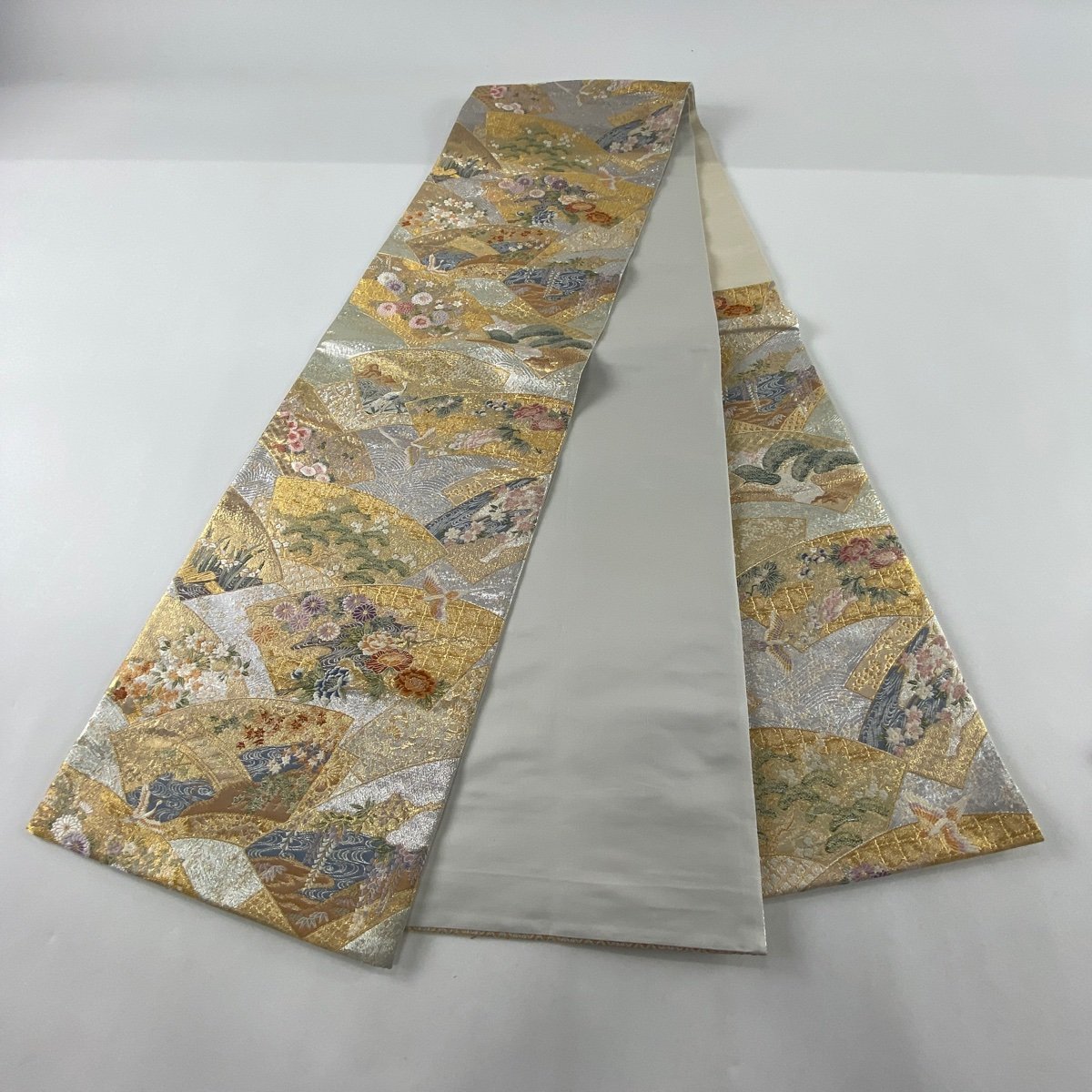 袋帯 美品 秀品 やまと 振袖向き 桜 扇 金糸 箔 紫 六通 正絹 【中古 