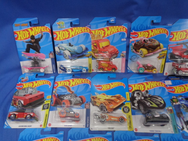 Hot Wheels 大量セット まとめ売り 43台 □ホットウィール ベーシック 大量まとめ売り 架空車 謎車 30台