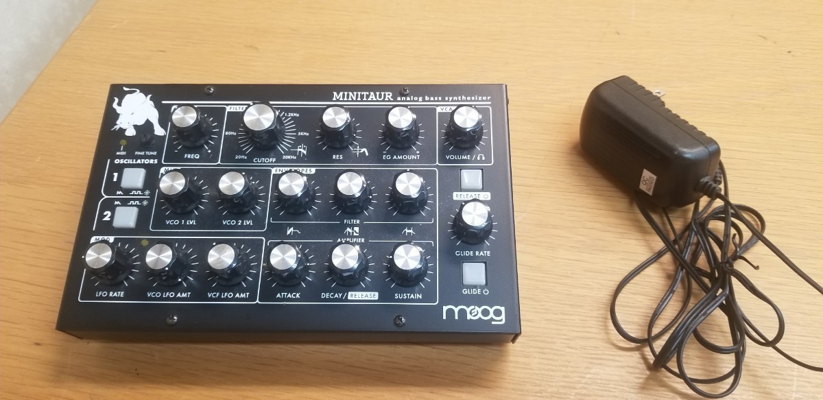 MOOG MINITAUR ムーグ アナログシンセサイザー ミニタウ 【公式通販】