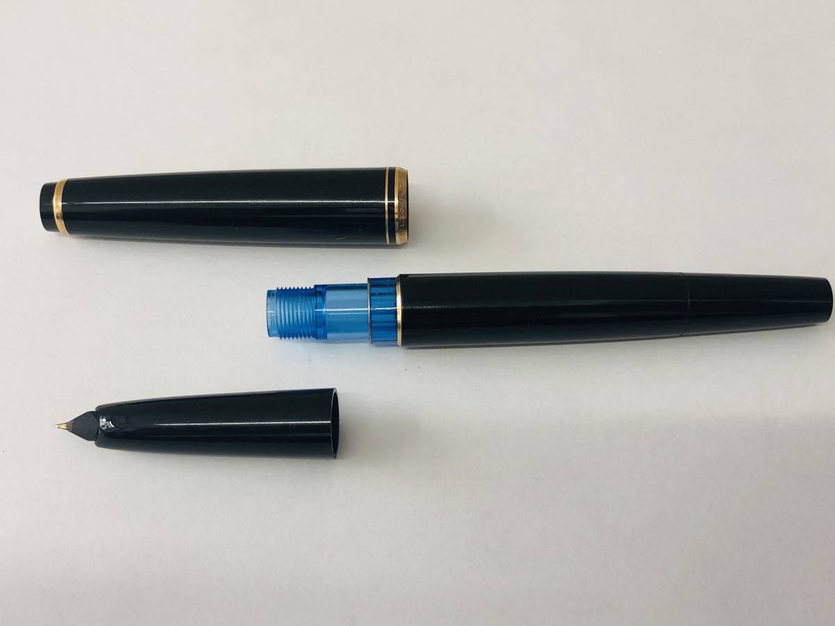 MONTBLANC/モンブラン/万年筆/№22/EF/ゴールド/ブラック/筆記用具/文具
