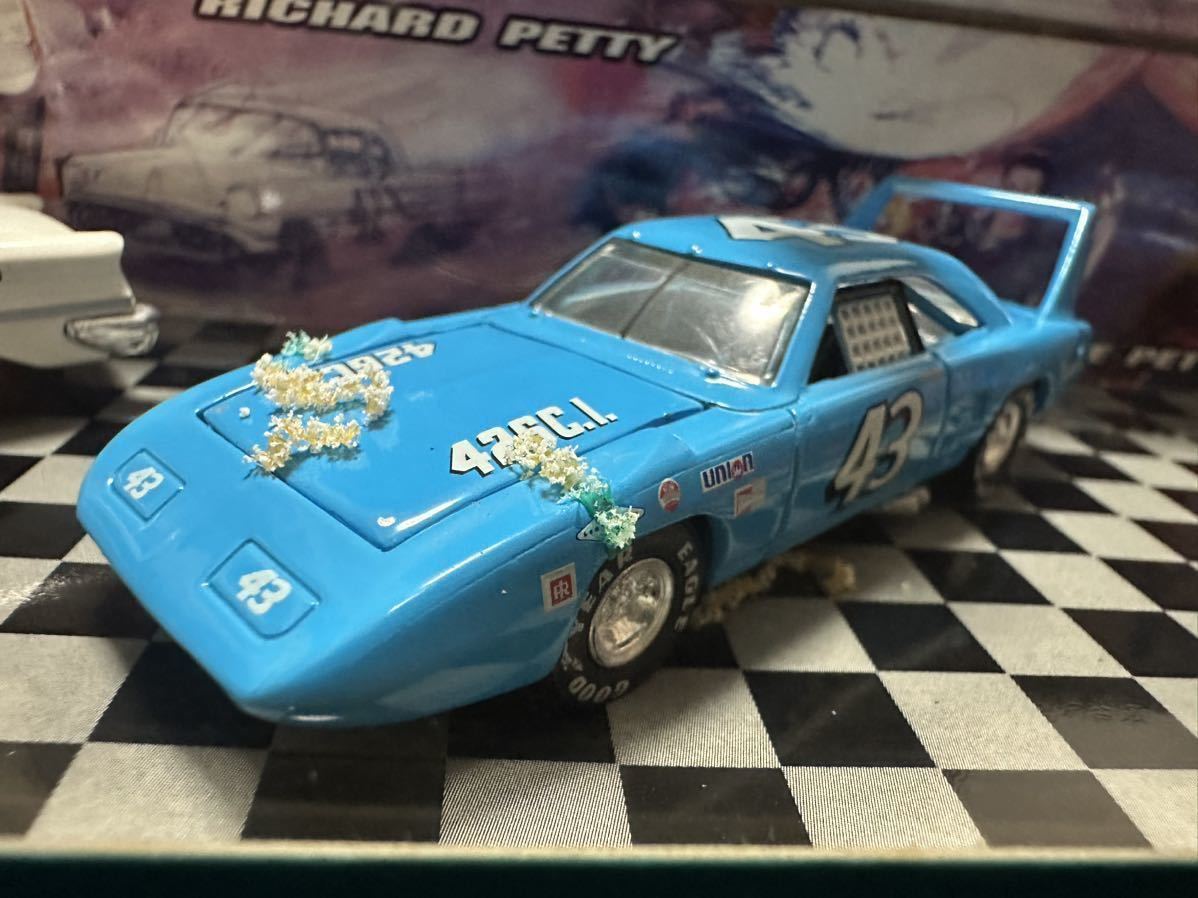 100% ホットウィール 1957 CHEVY NOMAD サイン入り Hot Wheels 100