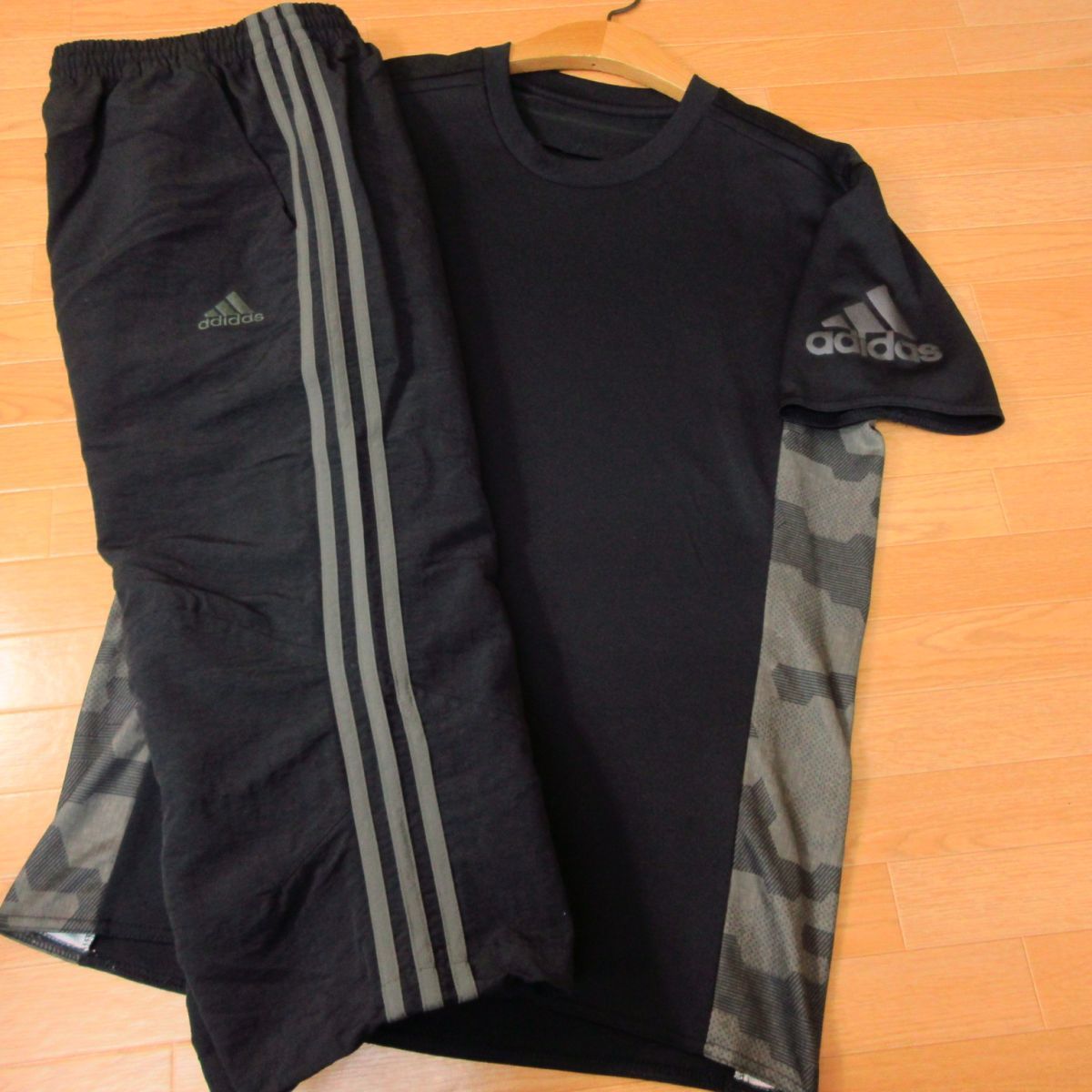 ◎美品！adidas アディダス XL 上下セット◆半袖 Tシャツ&な何文丈パンツ ドライ 速乾◆メンズ 黒◆B2331