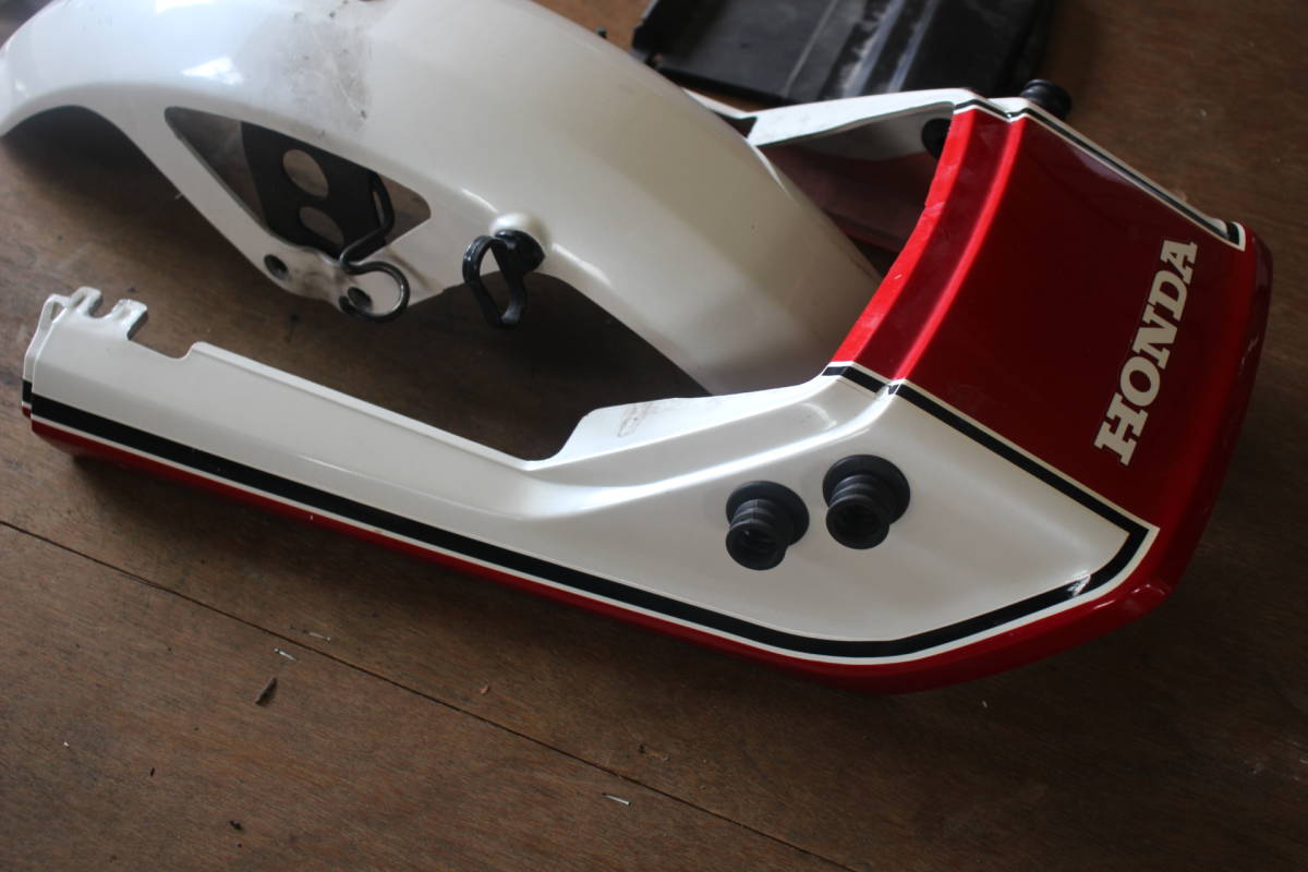 CBX550F CBX400F 純正 テールカウル 純正テールカウル CBX400F ホンダ