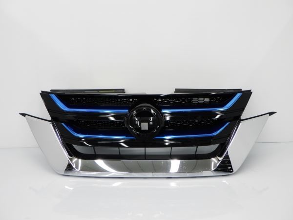 E00878 セレナ ハイウェイスター e-POWER C27 前期 フロントグリル