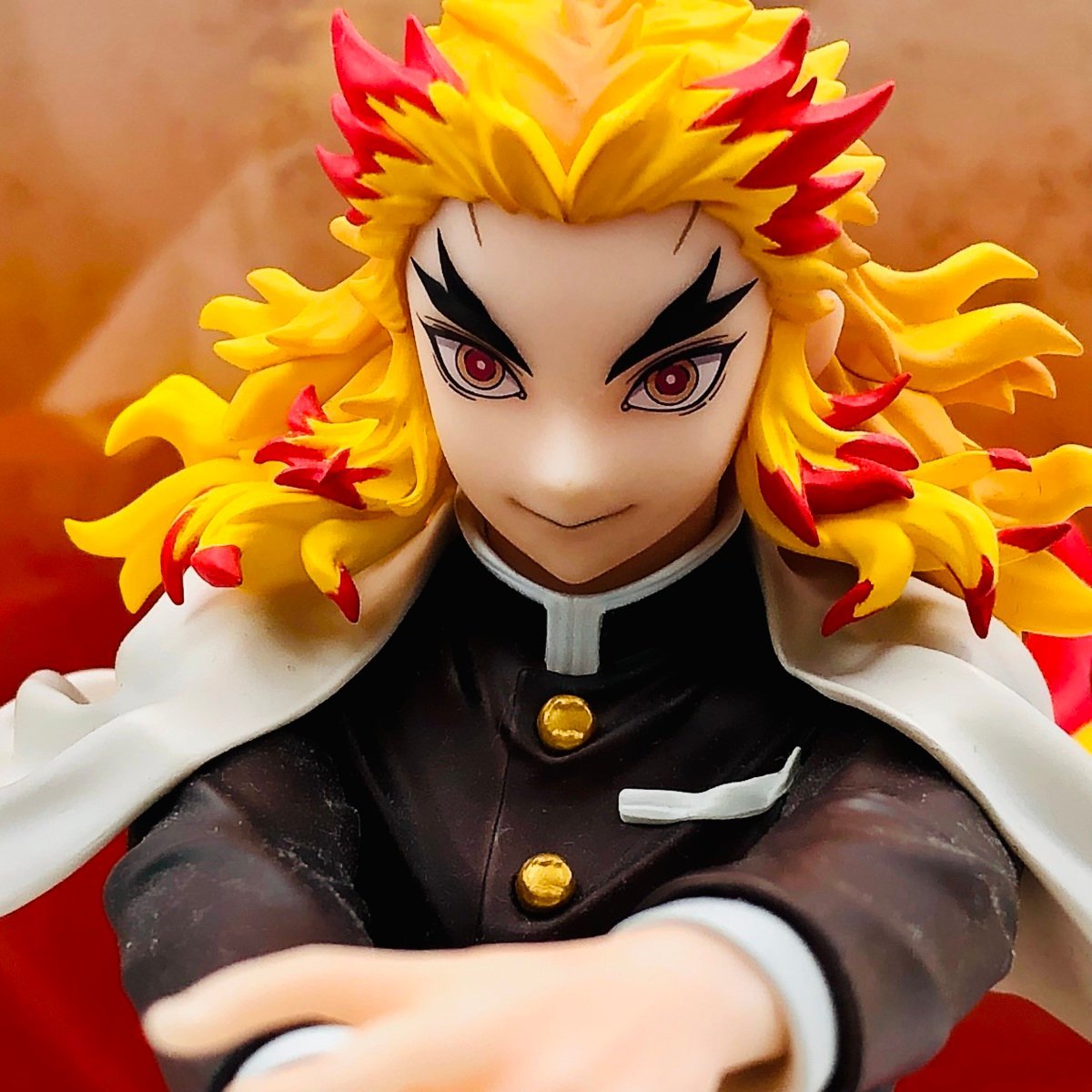 中古品 劇場版 鬼滅の刃 無限列車編 1/8 煉獄杏寿郎 フィギュア