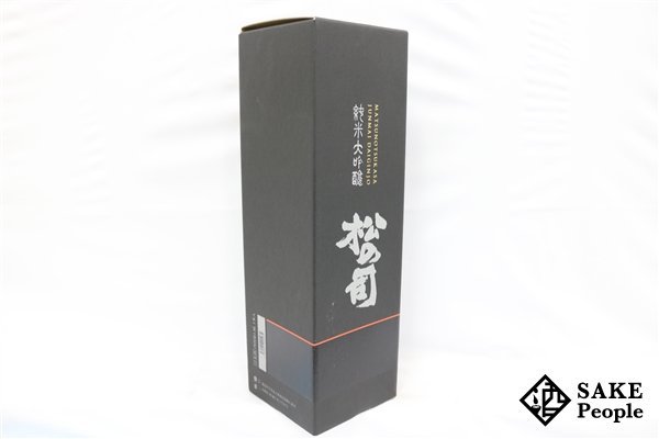 松の司 純米大吟醸 | 日本酒 1800ml 黒 「黒」 お酒 通販｜