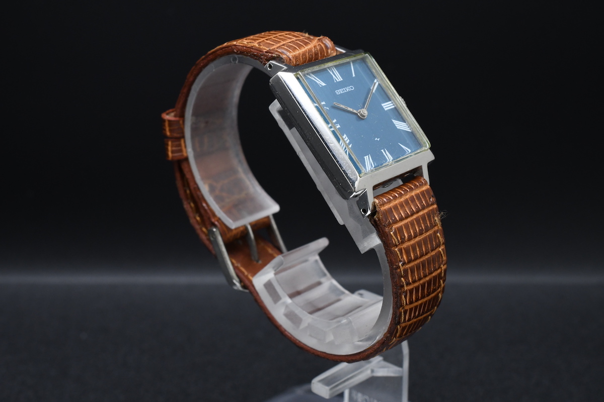 専用です。 SEIKO セイコー Ref：28017 Cal：11A スクエア 手巻き ローマン ブルー