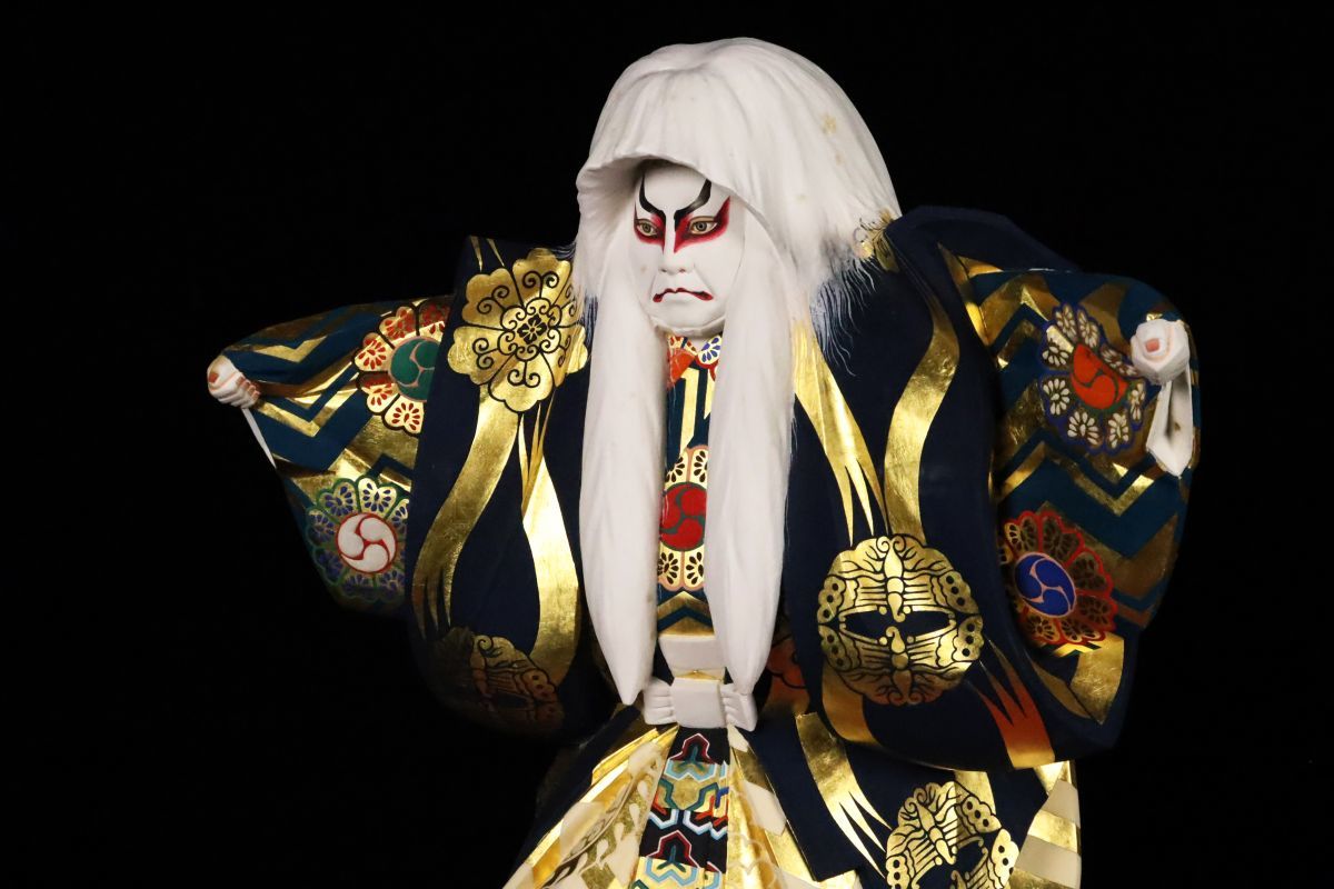 本物保証 超絶技巧 平野富山作 木彫彩色 「鏡獅子」 過去最大級 特大57㎝ 平野千里鑑定 共箱 二個[58160qqpp]