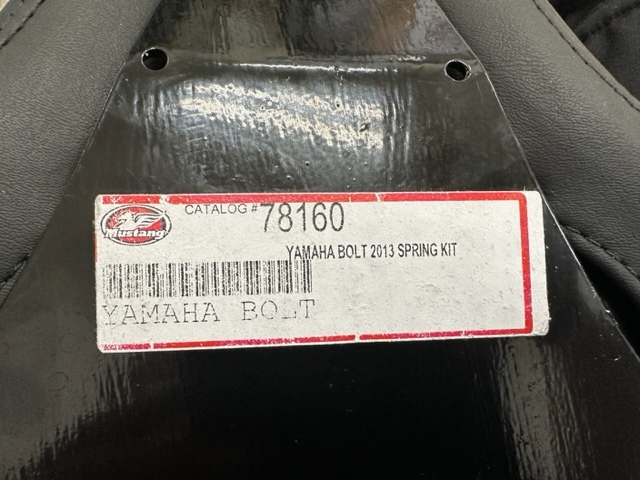 YAMAHA ヤマハ BOLT ボルト アメリカン 950 シート スプリングシート