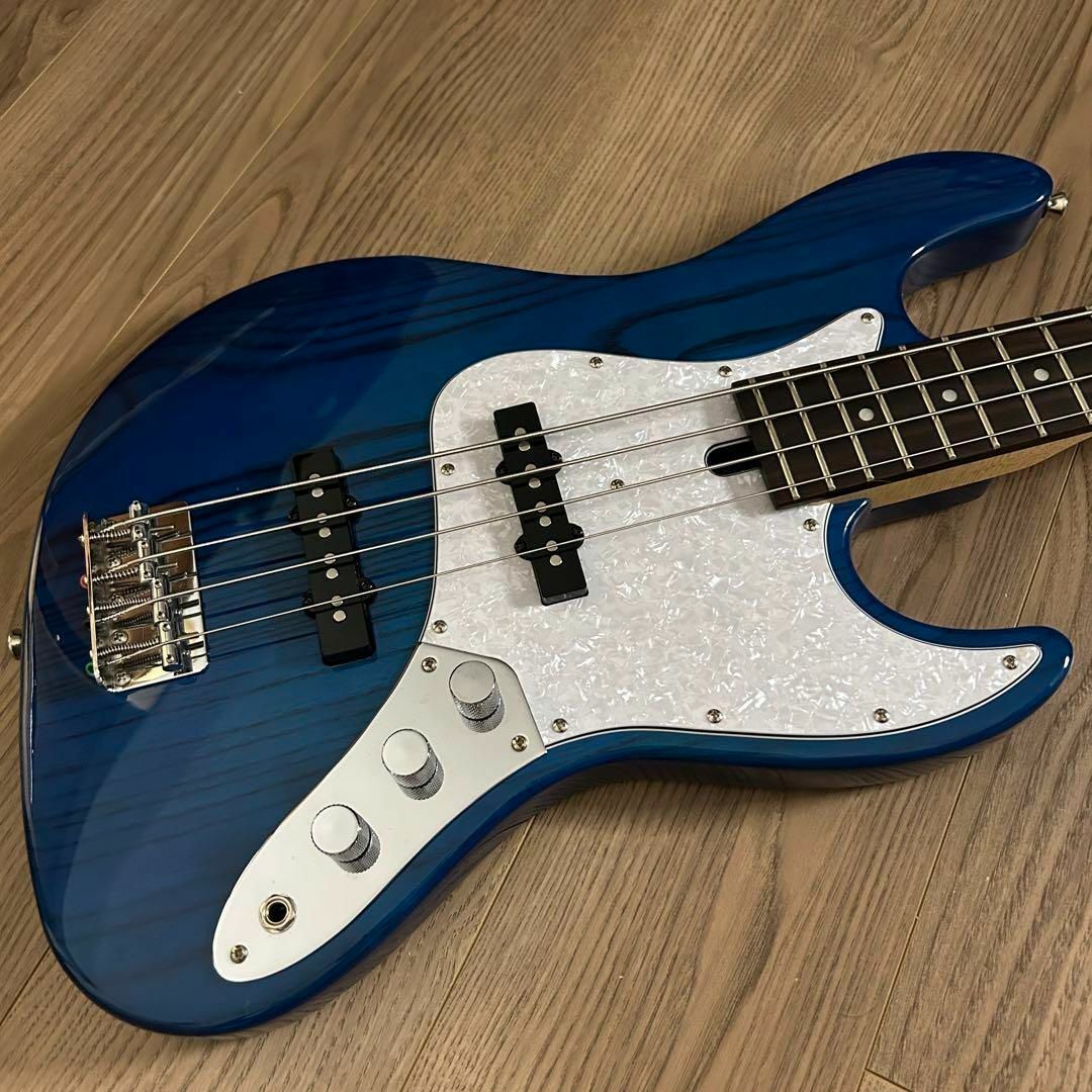 Bacchus エレキベース ライトブルー Bacchus エレキベース ライト