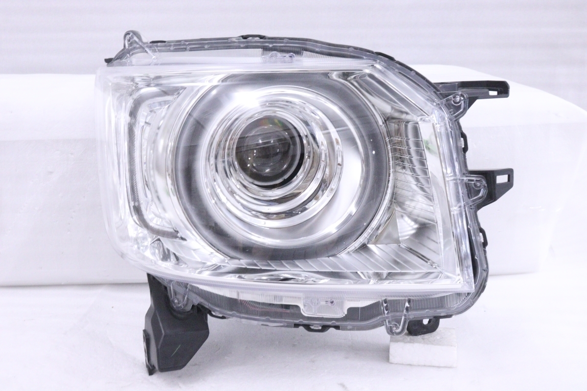 25-616☆【値下】LED JF3 N-BOX☆右ヘッドライト STANLEY W3105 打