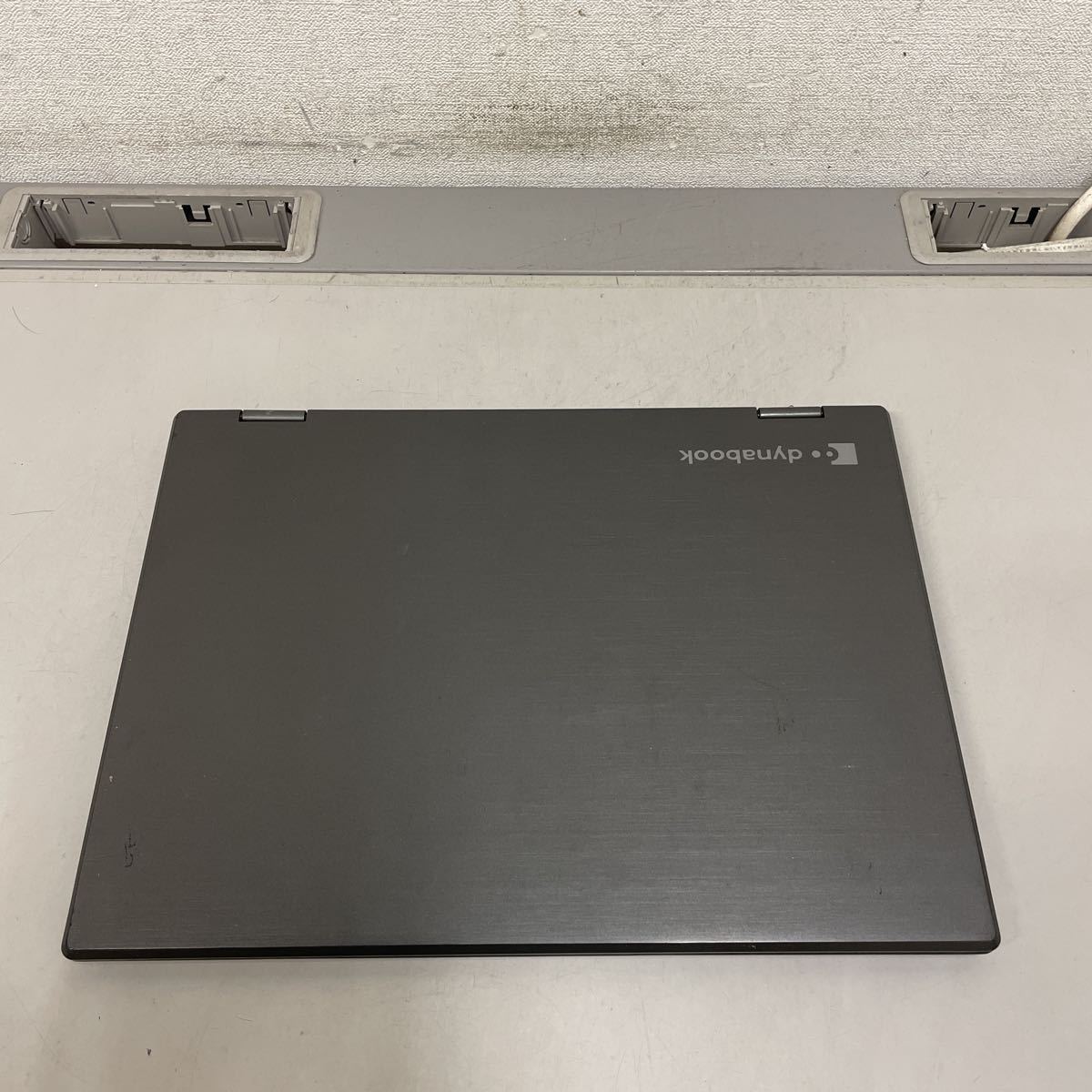 セ14 TOSHIBA dynabook V82/B PV82BMP-NJA Core i7 7500U メモリ8GB