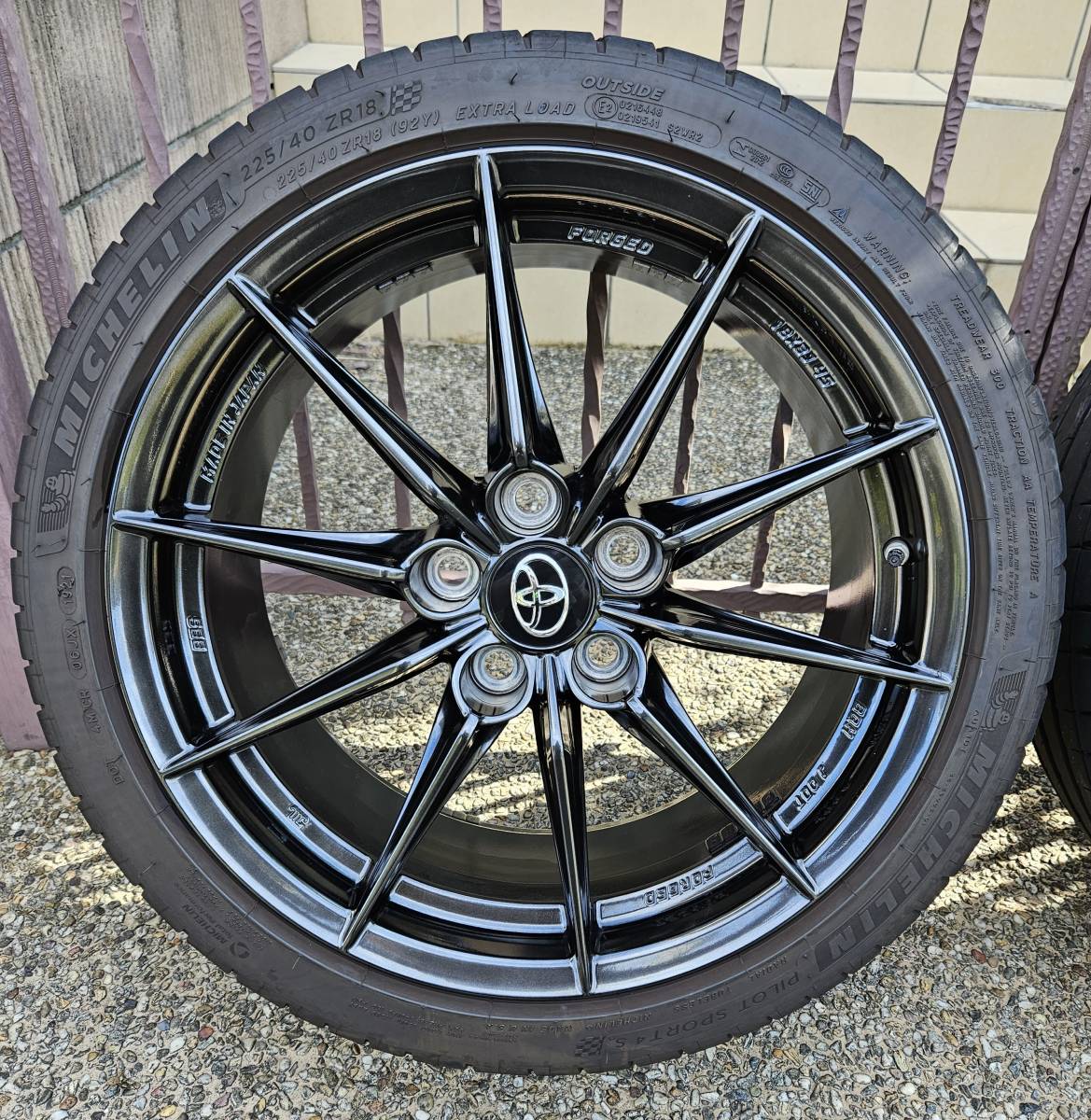 【美品】GRヤリス RZハイパフォーマンス 純正鍛造ホイール&タイヤ 18inch 8J PCD:114.3 5穴 ミシュラン 225/40R18_1