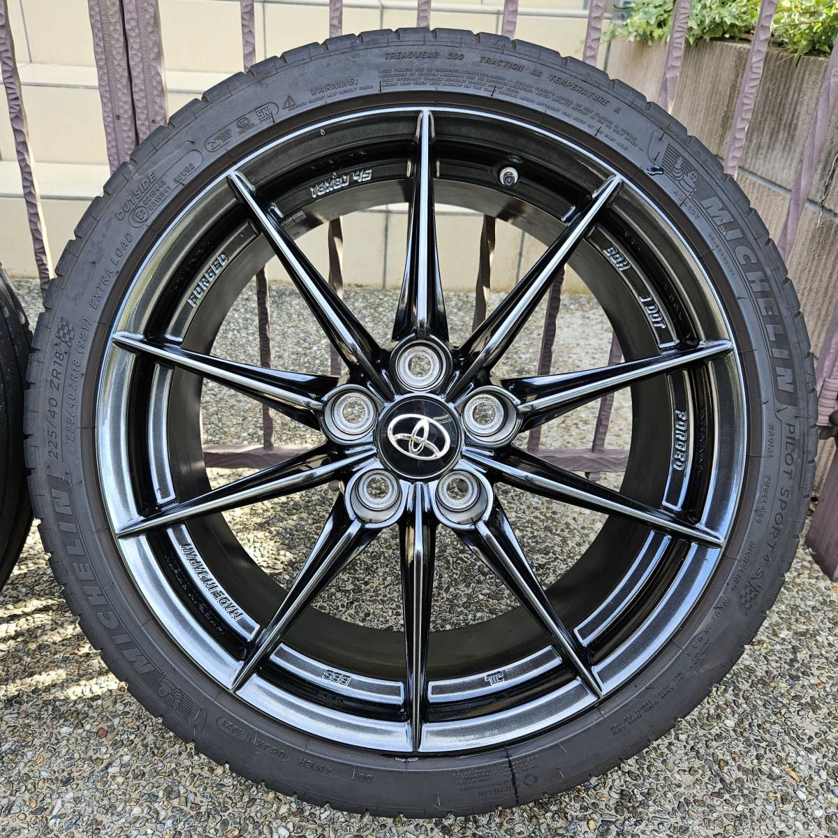 【美品】GRヤリス RZハイパフォーマンス 純正鍛造ホイール&タイヤ 18inch 8J PCD:114.3 5穴 ミシュラン 225/40R18_3