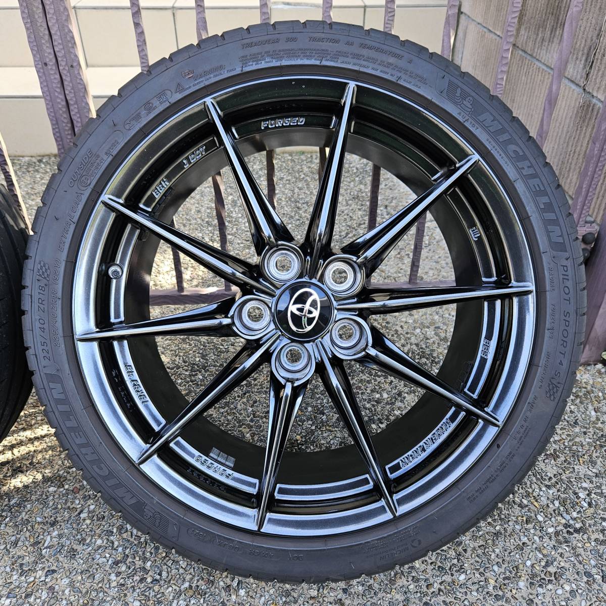 【美品】GRヤリス RZハイパフォーマンス 純正鍛造ホイール&タイヤ 18inch 8J PCD:114.3 5穴 ミシュラン 225/40R18_7