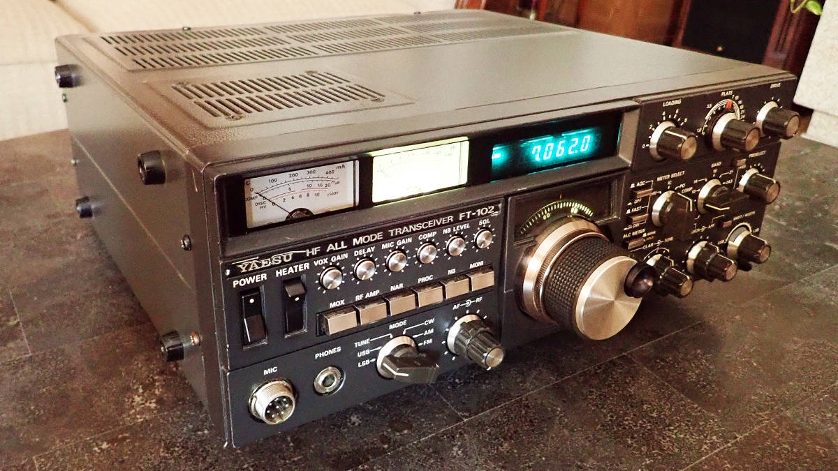 FT-102S【YAESU】HF（オールモード）100W（改造） 不動品 部品取り