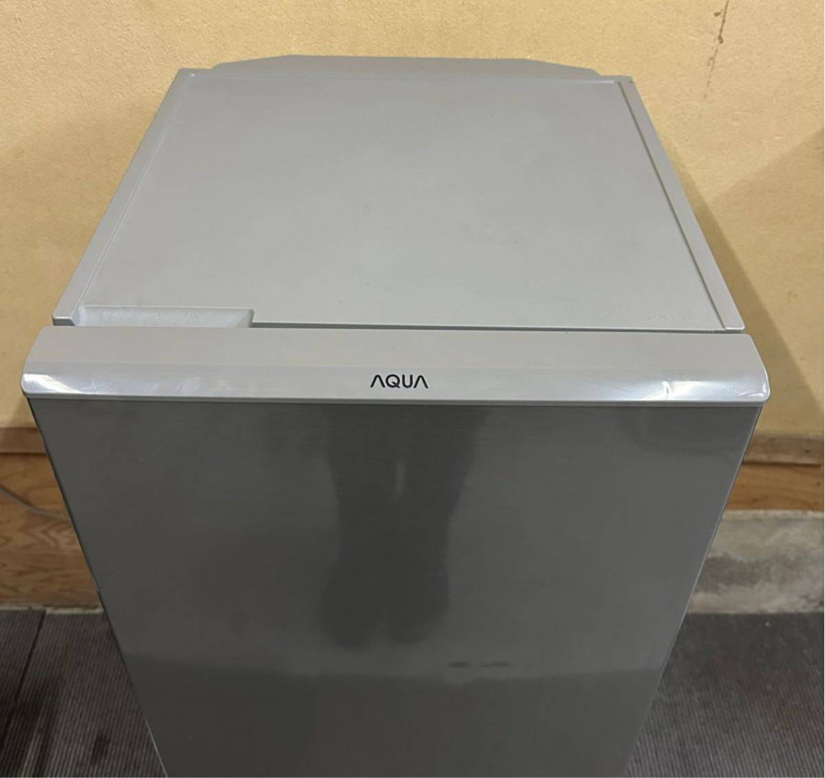 極美品 AQUA アクア ノンフロン冷凍冷蔵庫 AQR-13G 2ドア 冷蔵庫 126L