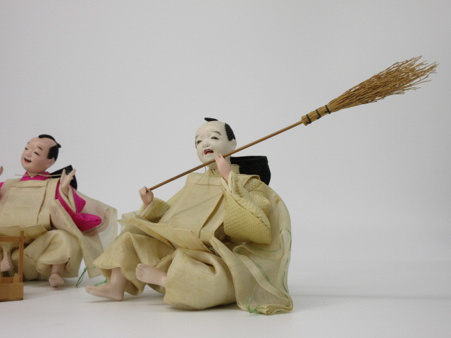 明治期 京都 丸平「三人上戸(庭掃除)」玉眼入り 大木平蔵 共箱 検)雛