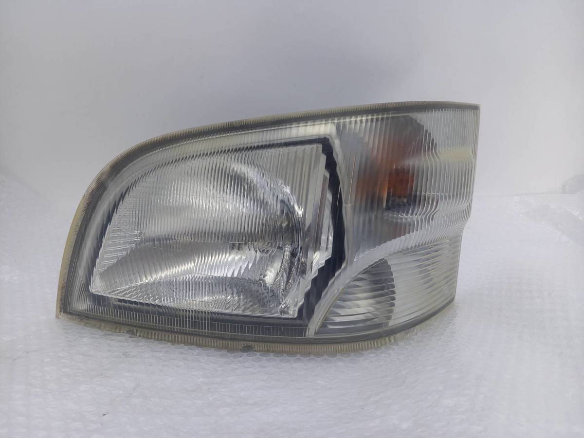 S200P ダイハツ ハイゼットトラック 左 ヘッドライト スタンレー/P4941