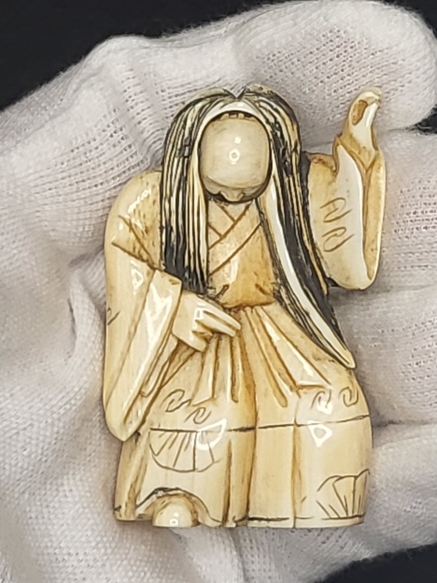 極上　天然素材　根付　提げ物　置物 極上天然素材 根付 提げ物 置物 - メルカリ